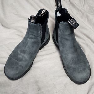Blundstone boots size 9.5 US